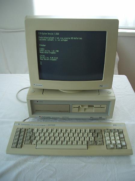 Schneider PC 1512 SD (1).JPG